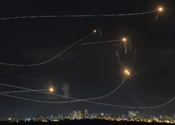 Nuevas andanadas de cohetes contra el sur de Israel desde Gaza