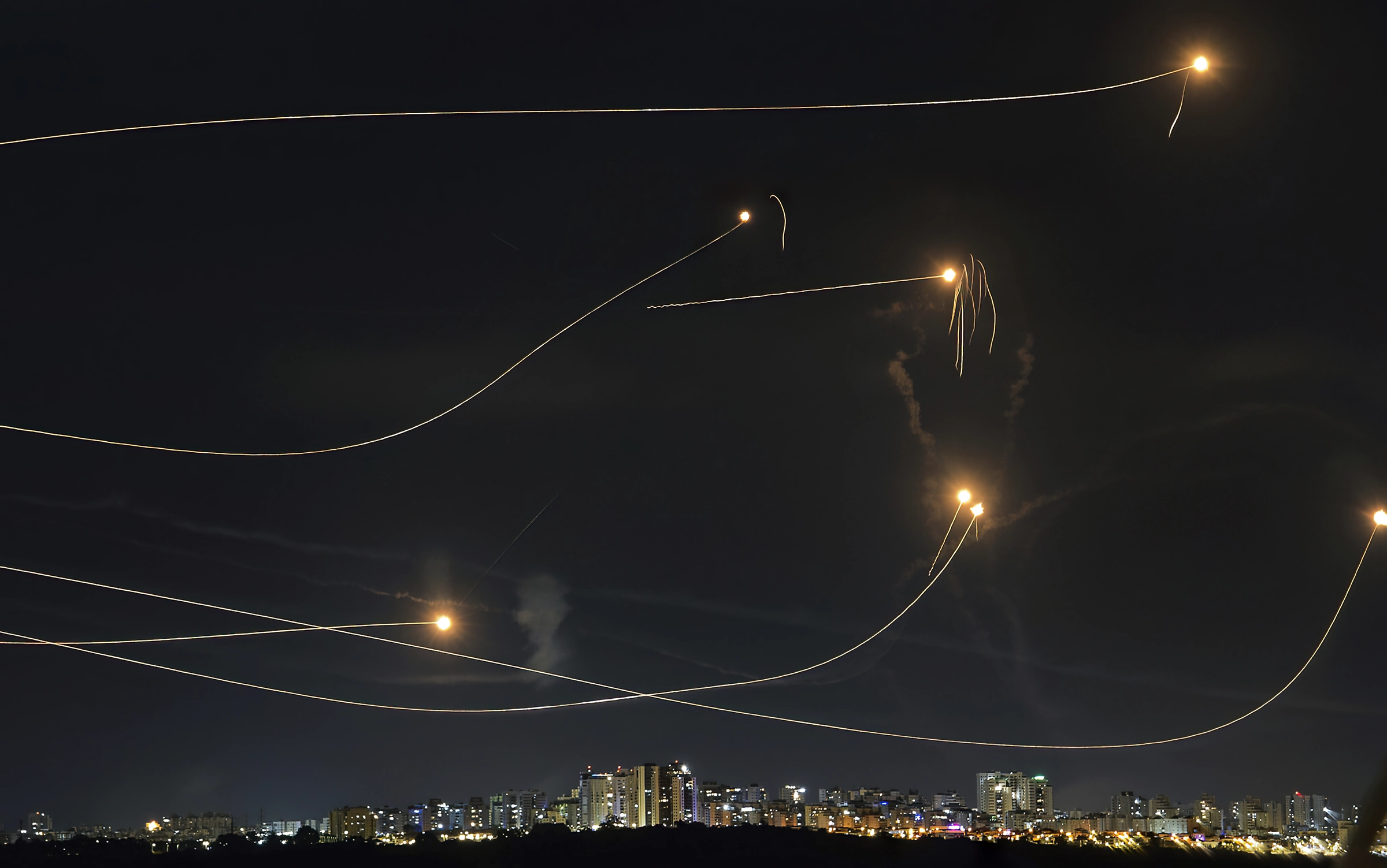 Nuevas andanadas de cohetes contra el sur de Israel desde Gaza