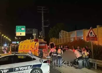 Conductor herido en Sderot tras ataque con cohetes de Hamás