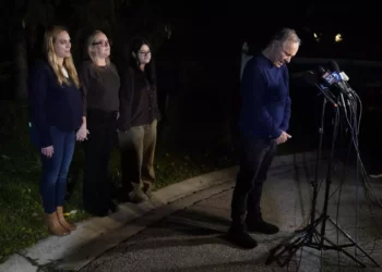 Familia Raanan no celebrará hasta que todos sean liberados