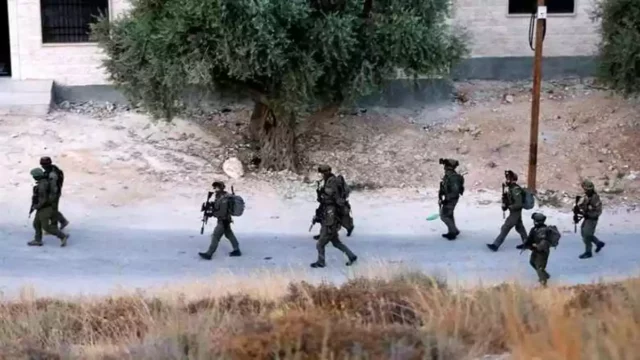 Terrorista intentó embestir puesto militar con un tractor en Hebrón