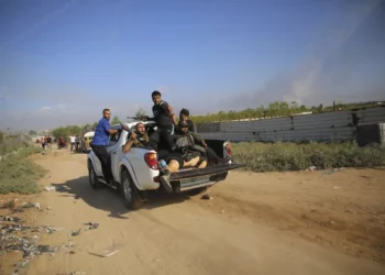 Hamás afirma haber capturado a soldados y civiles israelíes