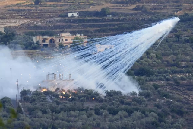 Human Rights Watch acusa a Israel de usar fósforo blanco en Líbano