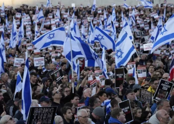 Miles se unen y apoyan a Israel en vigilias en Europa