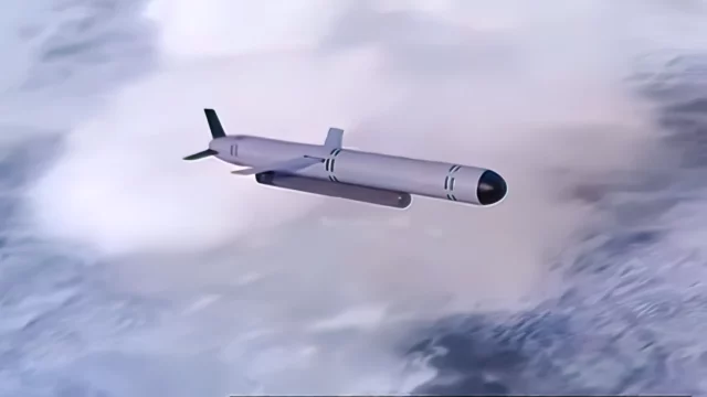 Arma nuclear rusa permanece en el aire durante semanas
