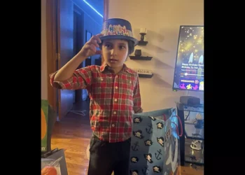 Esta foto sin fecha facilitada el 16 de octubre de 2023 por la sección de Chicago del Consejo de Relaciones Islámicas Americanas muestra a Wadea Al-Fayoume, un niño musulmán de 6 años presuntamente asesinado por su casero a causa de la guerra de Gaza de 2023. (CAIR-Chicago vía AP)