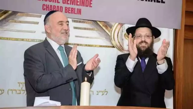 Funcionarios alemanes participan en oraciones por Israel en Berlín
