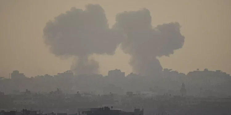 Ataques aéreos de las FDI “cerca de hospitales” en Gaza