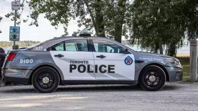 Arrestan a 3 hombres que amenazaron escuela judía en Toronto