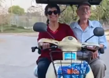 Hija de rehén de Hamás liberada no tiene noticias de su padre