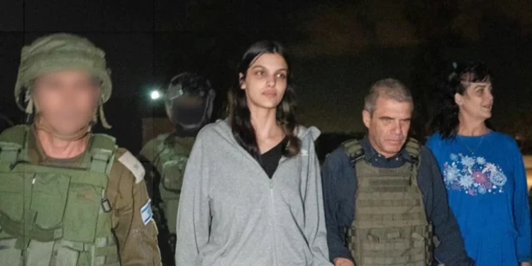 Primera foto de rehenes desde su regreso a Israel