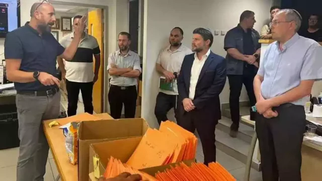 Smotrich aseguro respaldar a todos los afectados por la guerra