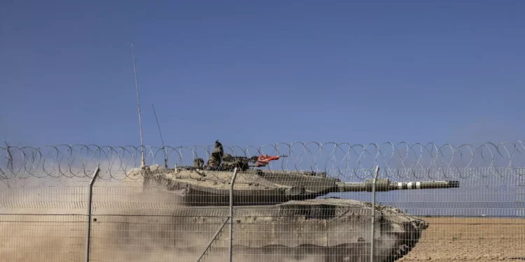 Tanque israelí disparó accidentalmente a un puesto militar egipcio