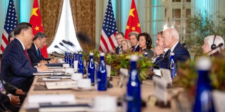 Biden insta a China a presionar a Irán para que no agrave conflicto