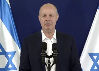 Hanegbi: Ingreso de combustible a Gaza para evitar enfermedades