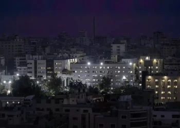 Hamás: Tropas de las FDI dentro en edificios del hospital Al-Shifa