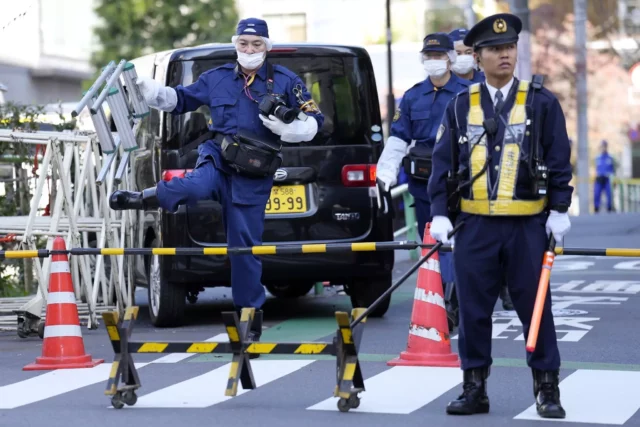 Conductor choca contra barrera cerca a embajada israelí en Tokio