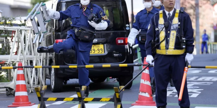 Conductor choca contra barrera cerca a embajada israelí en Tokio