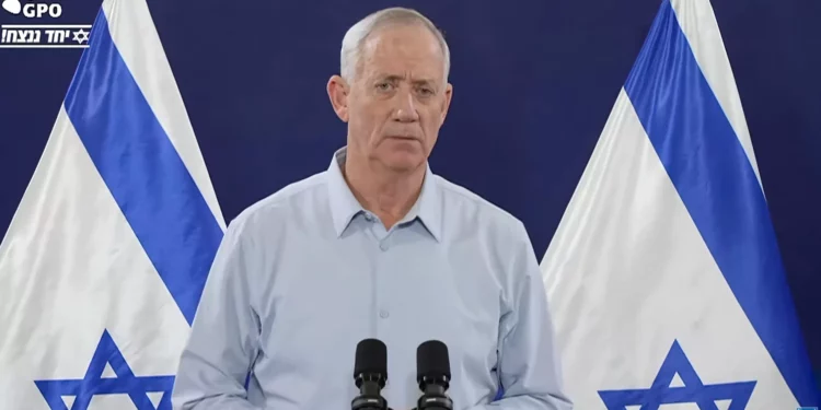 Gantz advierte a Irán: Israel responderá a quien orqueste ataques
