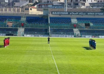 Partido de fútbol árabe inicia con homenaje a víctimas de Hamás