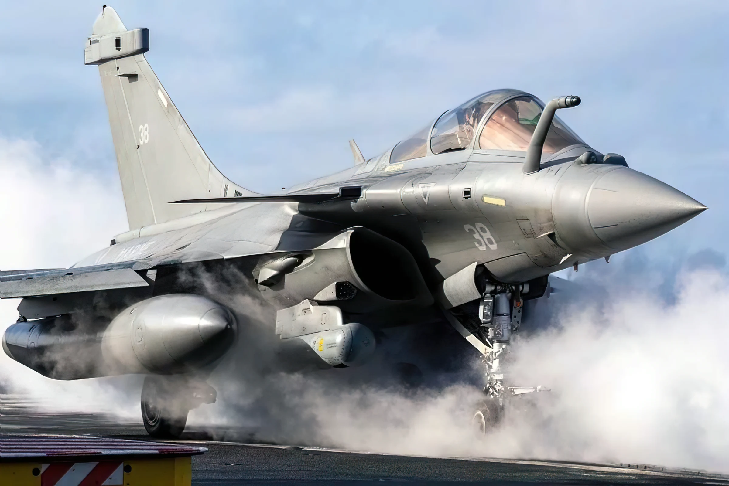 Marina francesa pone a prueba cazas Rafale F4.1