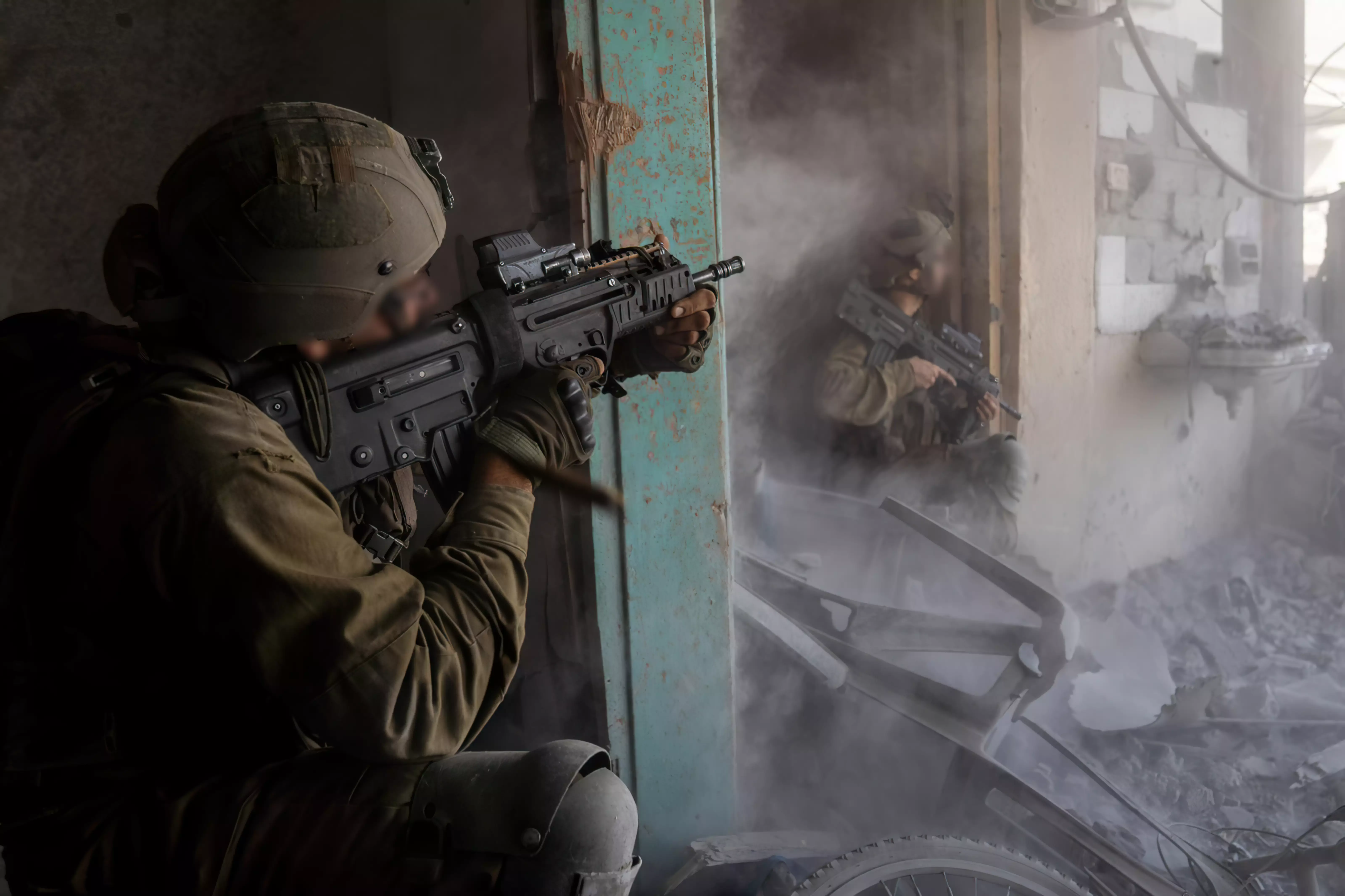 Fuerzas de las FDI en el norte de la Franja de Gaza en una foto difundida el 10 de noviembre de 2023 (Fuerzas de Defensa de Israel)