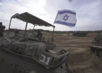 Soldados israelíes durante una operación terrestre en la Franja de Gaza, miércoles 22 de noviembre de 2023. (AP/Victor R. Caivano)