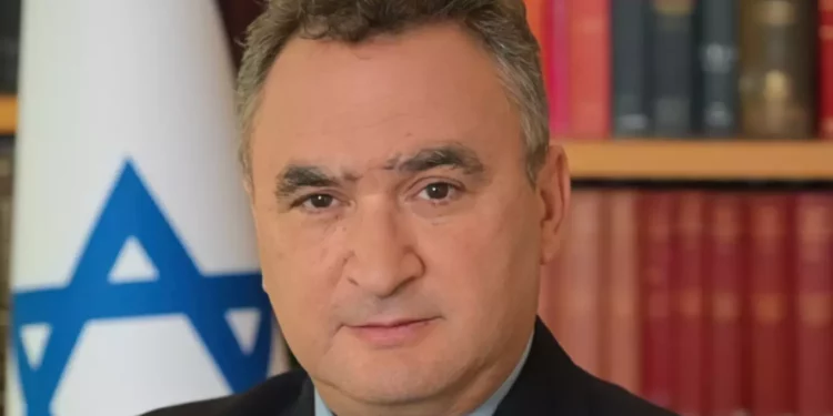 Israel nombra nuevo embajador en Francia a un experto en Irán