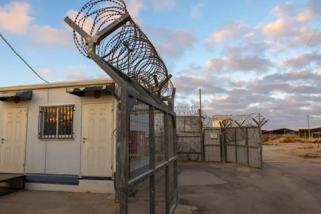 Disturbios en la cárcel tras la muerte de un terrorista preso