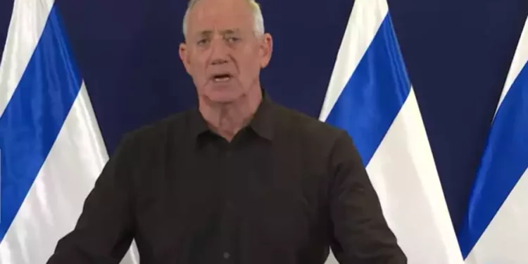 El líder del partido Unidad Nacional, Benny Gantz, habla en una rueda de prensa en la que anuncia el gobierno de emergencia nacional de Israel, el 11 de octubre de 2023. (Captura de pantalla de GPO)