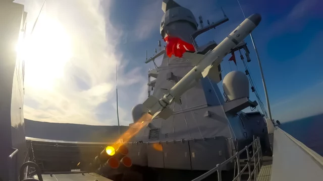 EDGE y Roketsan buscan cooperación en armas inteligentes