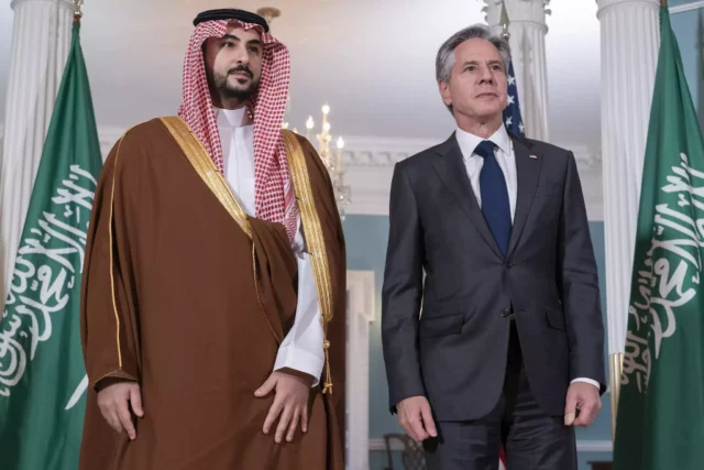 Blinken y MBS debaten en Riad los lazos entre Israel y Arabia Saudí