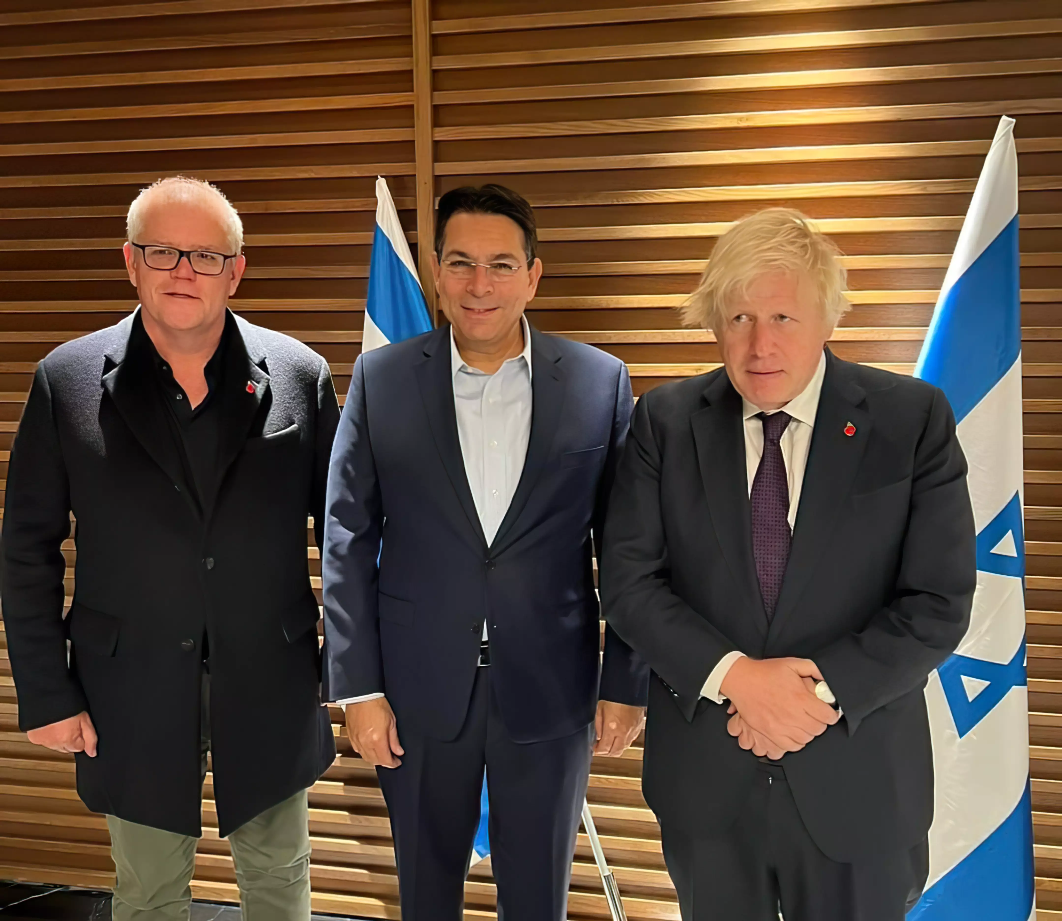 Exlíderes australiano y británico respaldan a Israel en visita