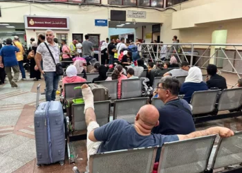 Más de 800 extranjeros abandonaron Gaza el domingo