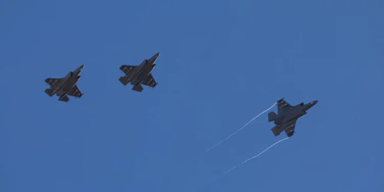 El Ala de Caza 187 recibe tres F-35 Lightning II