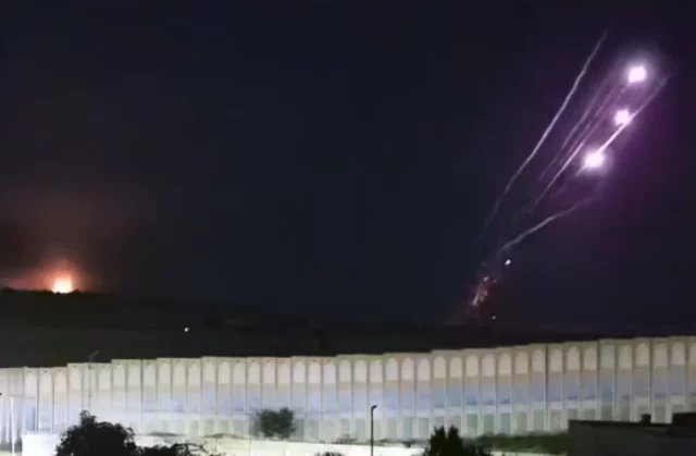 Terroristas palestinos disparan 12 cohetes contra Ashkelon desde Gaza