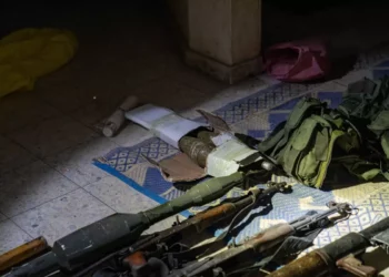 Armas de Hamás en habitación de un niño en la ciudad de Gaza