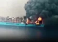 Hutíes atacan un carguero en el mar Rojo