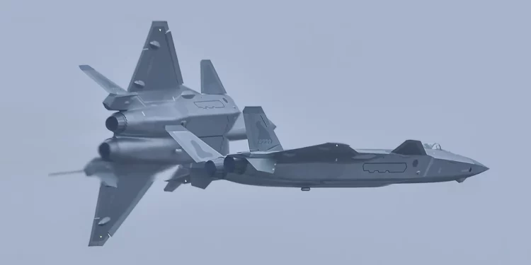El J-20 de China da un salto con los motores WS-15: Pero al vacío