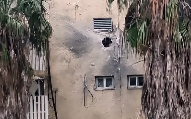 Daños en Kiryat Shmona por cohetes desde el Líbano