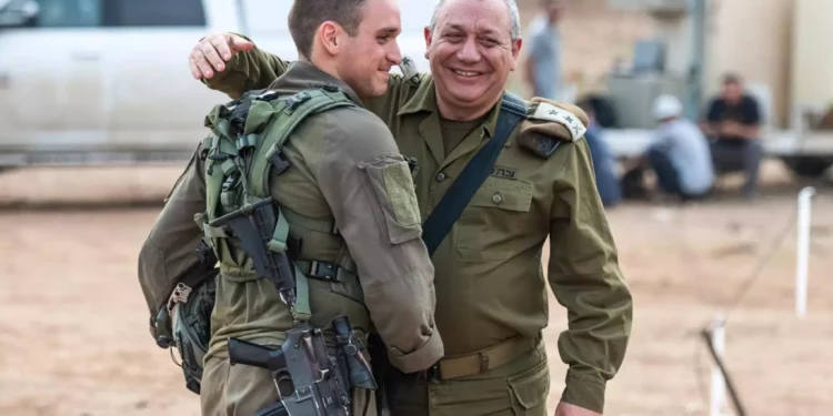 La Knéset expresa condolencias al ministro Gadi Eisenkot cuyo hijo murió combatiendo a Hamás en Gaza