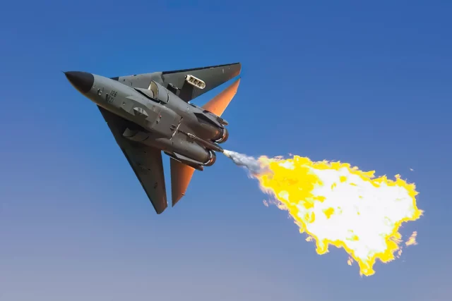 El F-111 Aardvark: Pionero de la aviación militar supersónica
