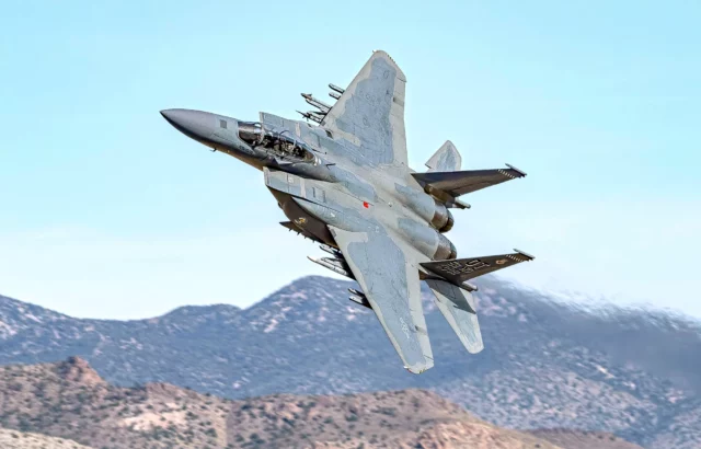 F-15EX Eagle II demuestra poderío con lanzamiento de misiles AIM
