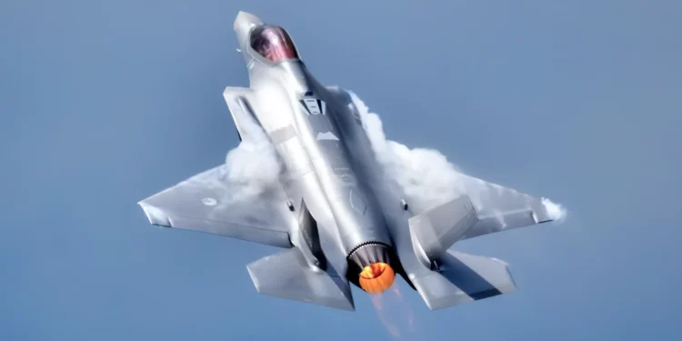 F-35 “Frankenbird”: Reconstruido con dos mitades diferentes