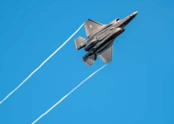 Aumentan los decibelios contra la contaminación acústica del F-35