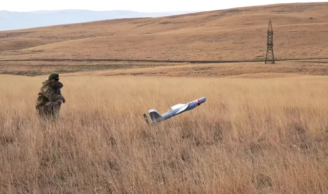 Georgia adquiere drones FlyEye y municiones Warmate Loitering