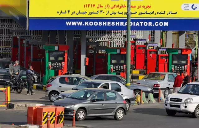 Ciberataque paraliza casi el 70% de las gasolineras en Irán