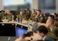 Jefe de FDI se reúne con altos mandos previo a 2ª fase de guerra