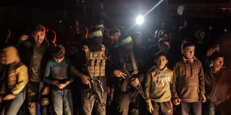 Hamás retiene rehenes mujeres para ocultar sus testimonios