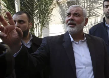 El líder de Hamás, Haniyeh, llega a El Cairo